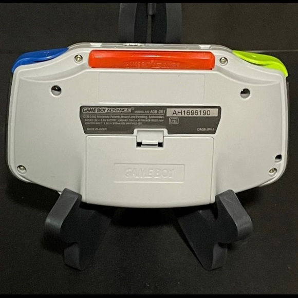 Gameboy Advance Famicom Custom LCD Mod. - Picture 10 of 10